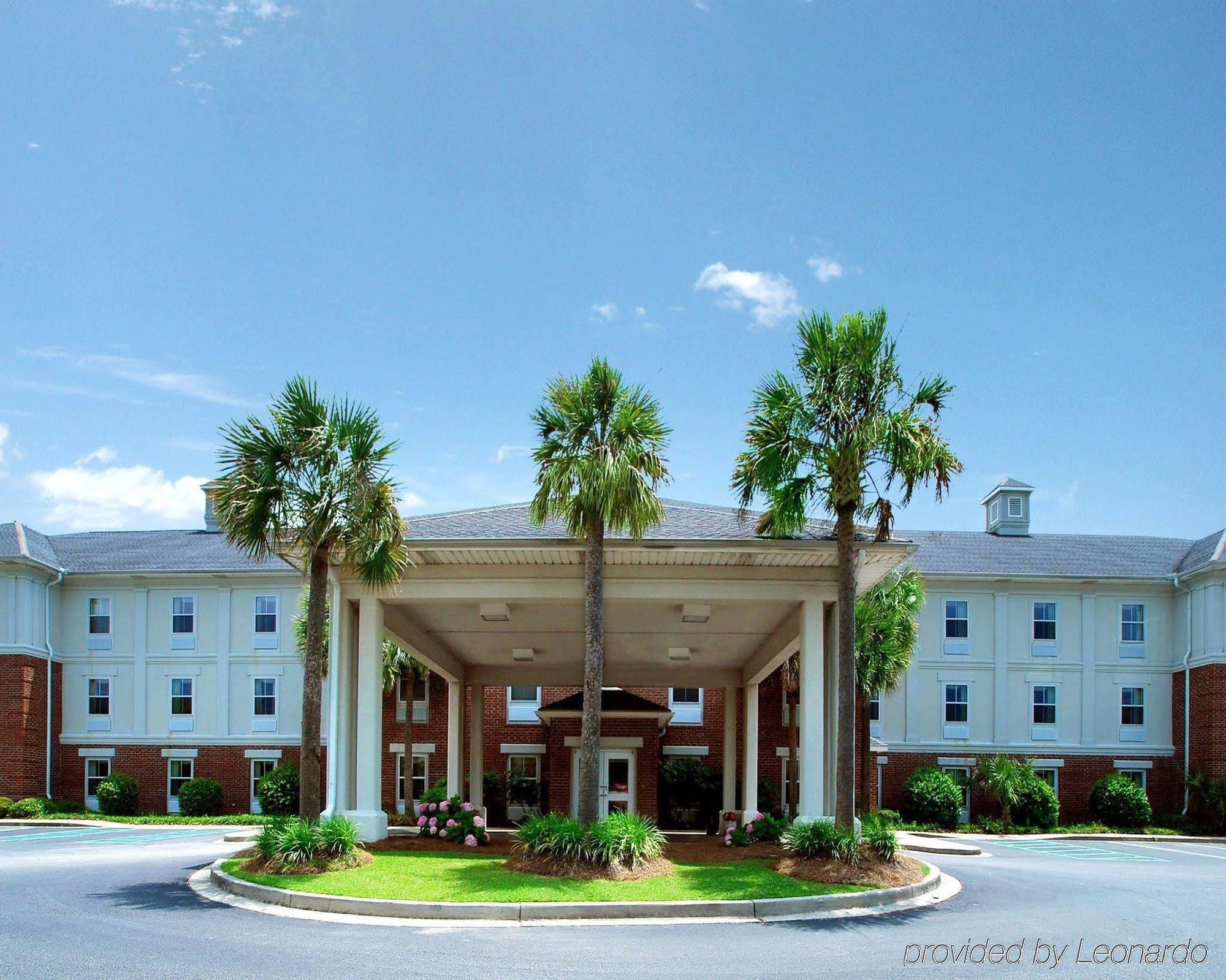 Comfort Inn & Suites Patriots Point Charleston Exterior photo